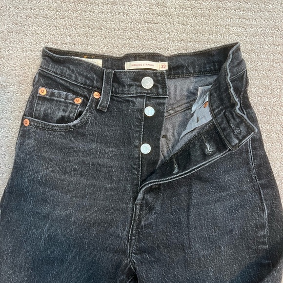 Levi's Ribcage Straight - Picture 6 of 7